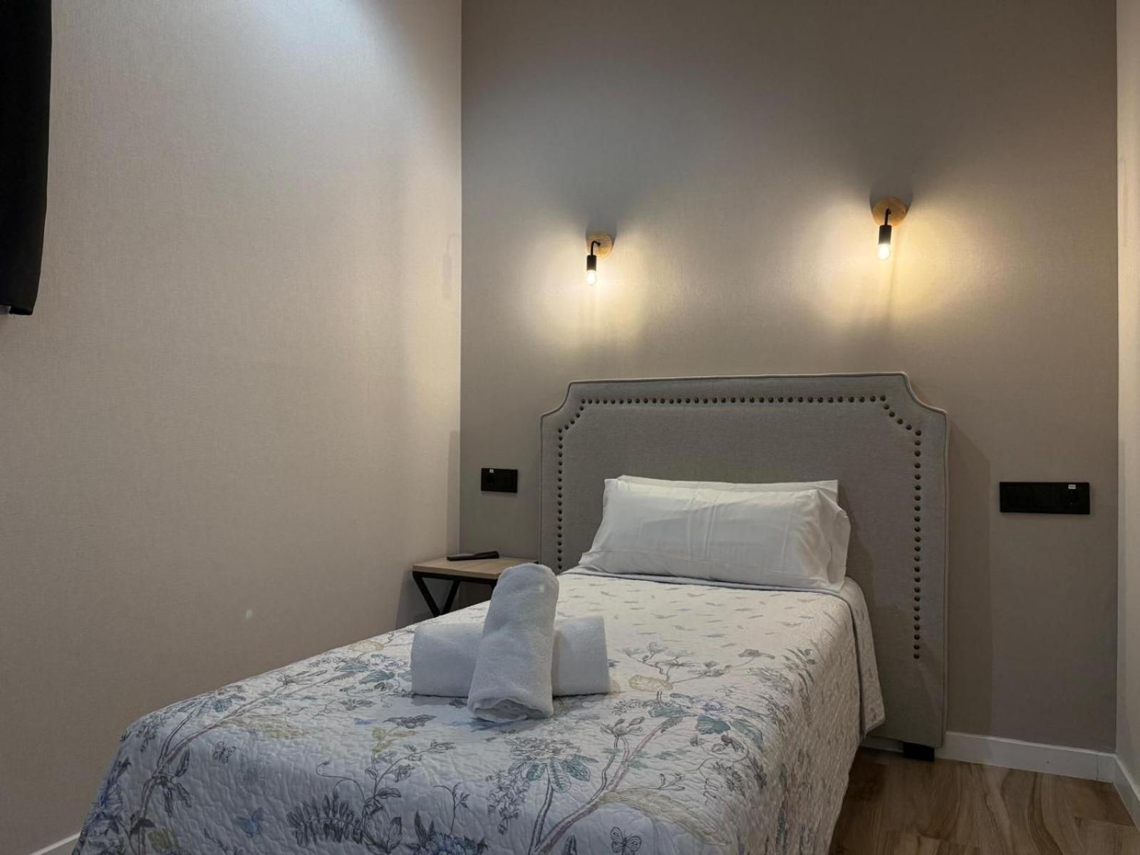 Cc Opera Suites 马德里 外观 照片